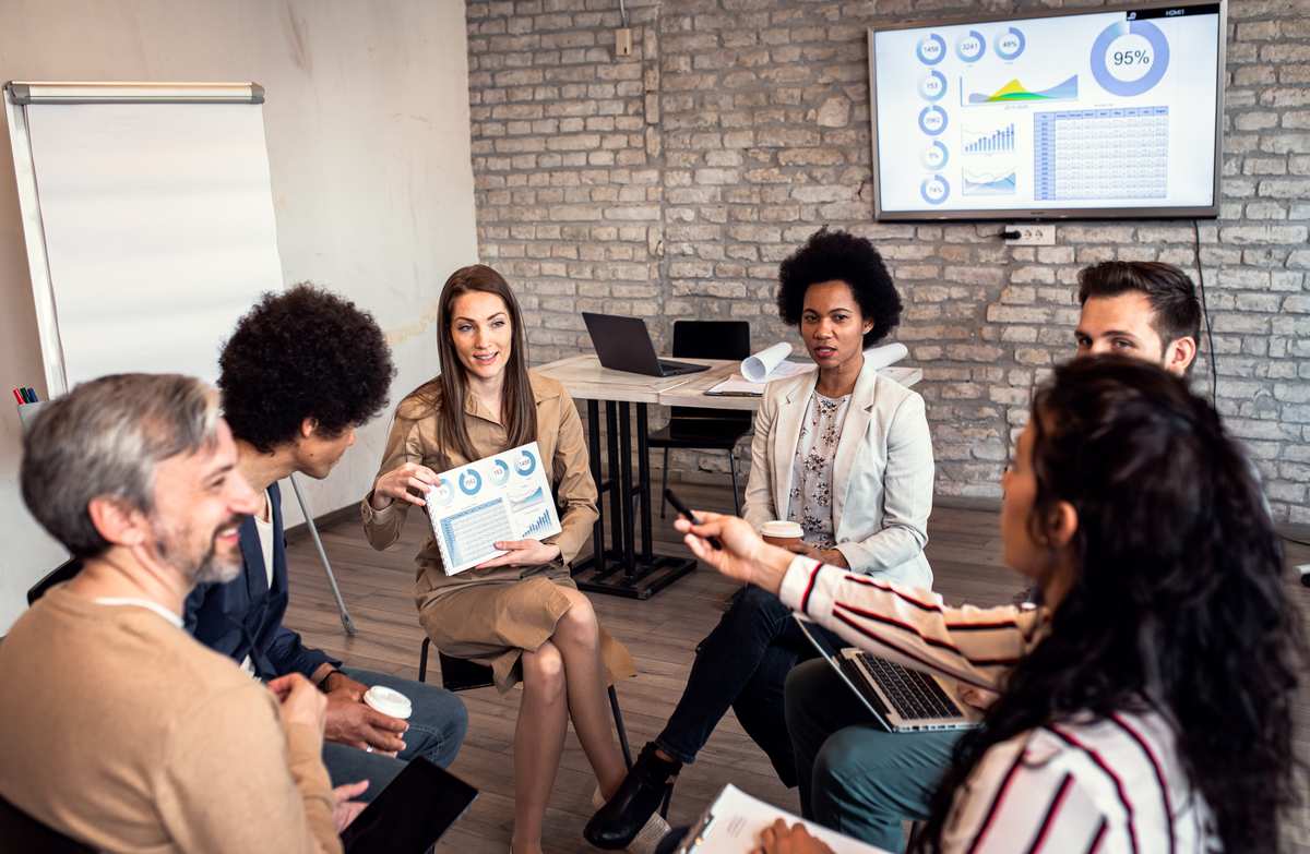 Entrepreneurs de Pau, stop au solo ! Kilink, l’équipe qui vous aide à structurer votre com’ et booster votre activité, tous les vendredis matin.